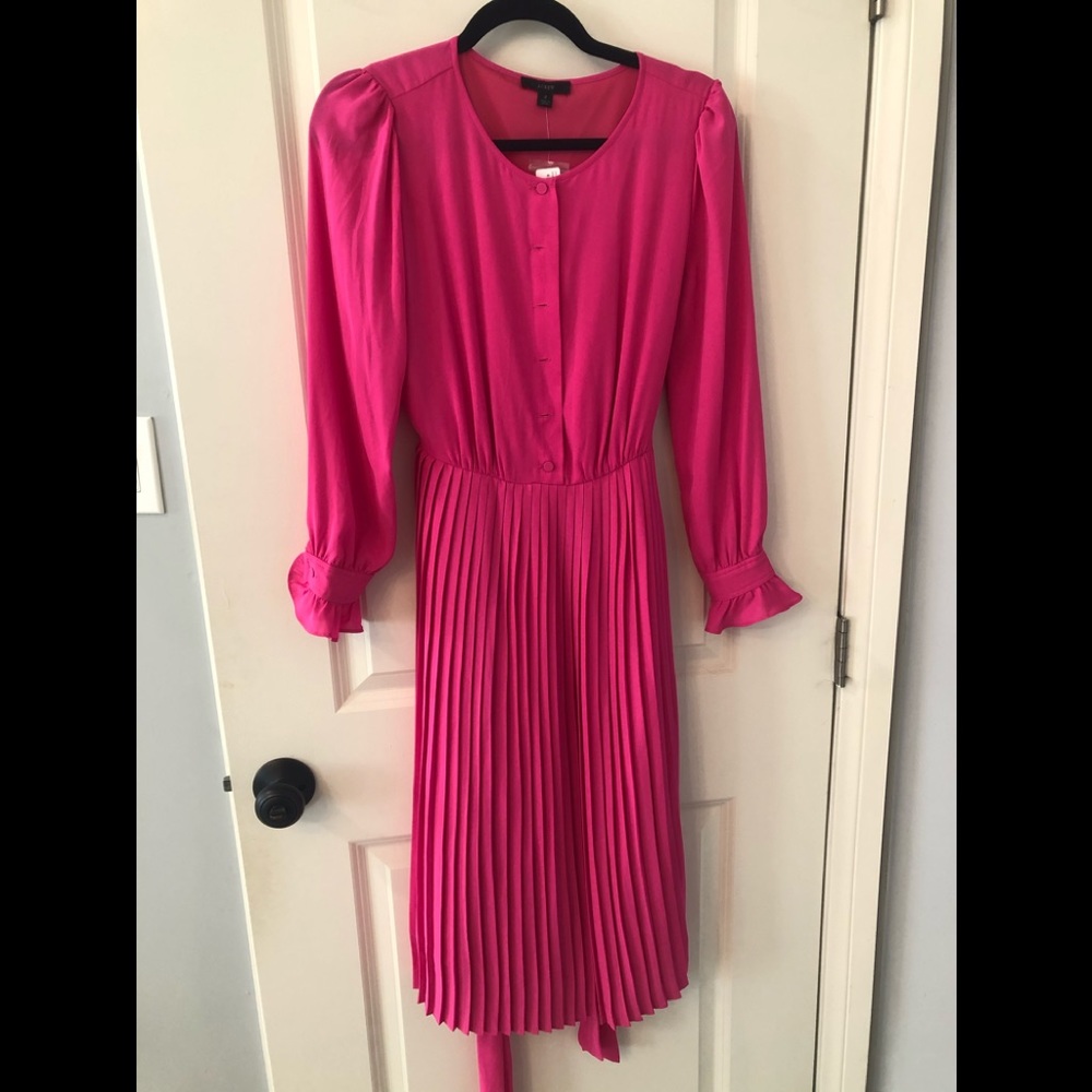 Mid sleeve midi dress